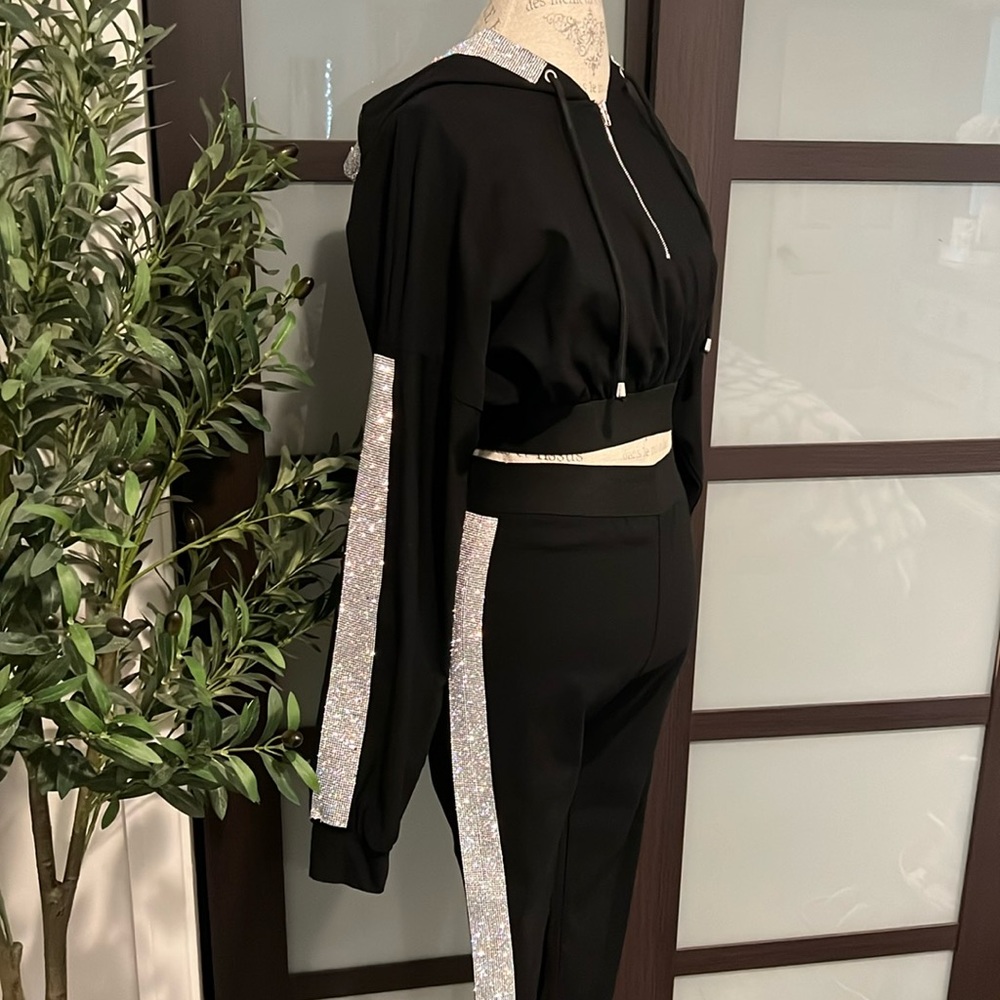 NWT Reve Rhinestone Pant Set - Picture 2 of 4